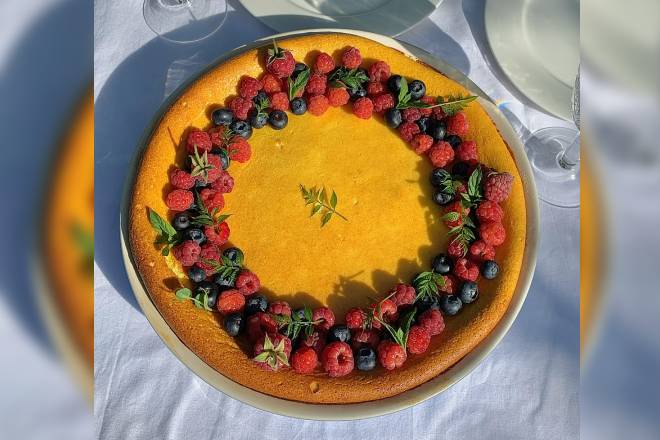 le delice de la patisserie avec ce Cake aux fruits et garlique !!